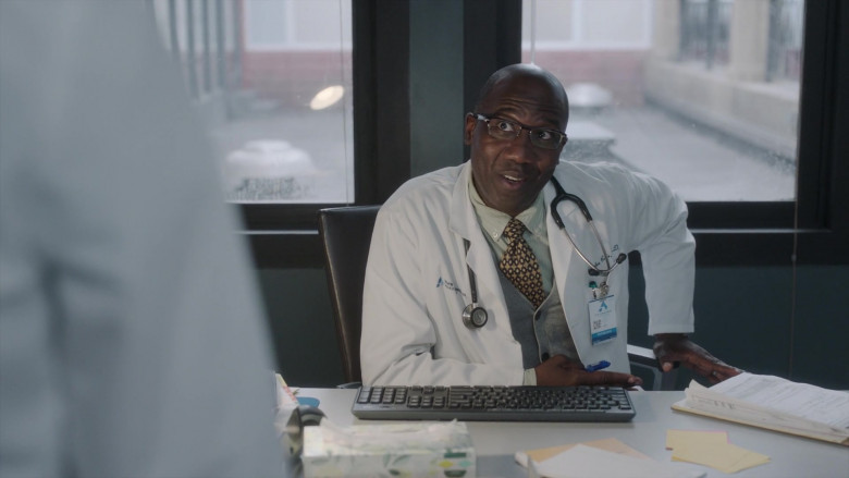 3M Littmann Stethoscope in New Amsterdam S05E04 Heal Thyself