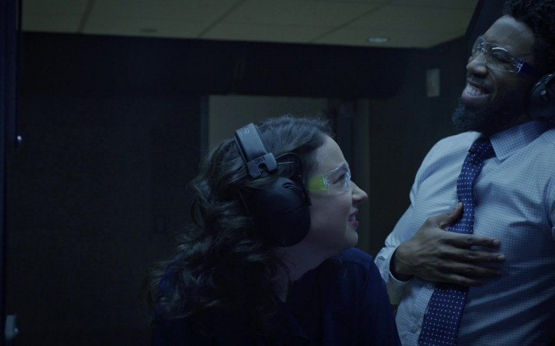 3M Peltor X5A X-Series Over The Head Earmuffs in The Good Fight S06E05 The End of Ginni (2022)