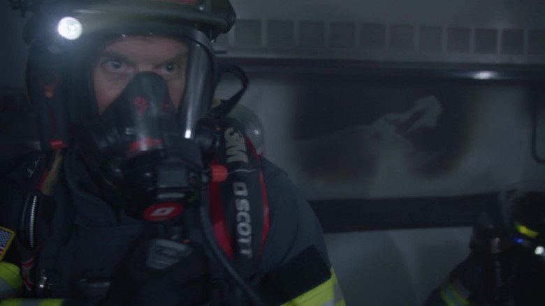 3M Scott SCBA in 9-1-1 S06E06 Tomorrow (1)