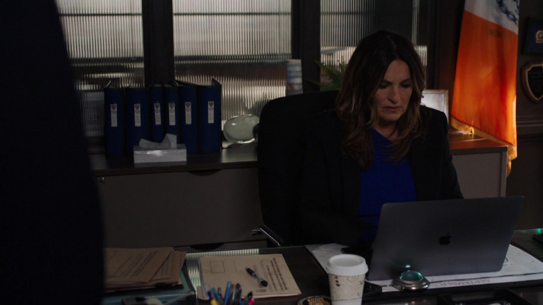 Apple MacBook Laptop in Law & Order Special Victims Unit S24E03 Mirror Effect (2022)