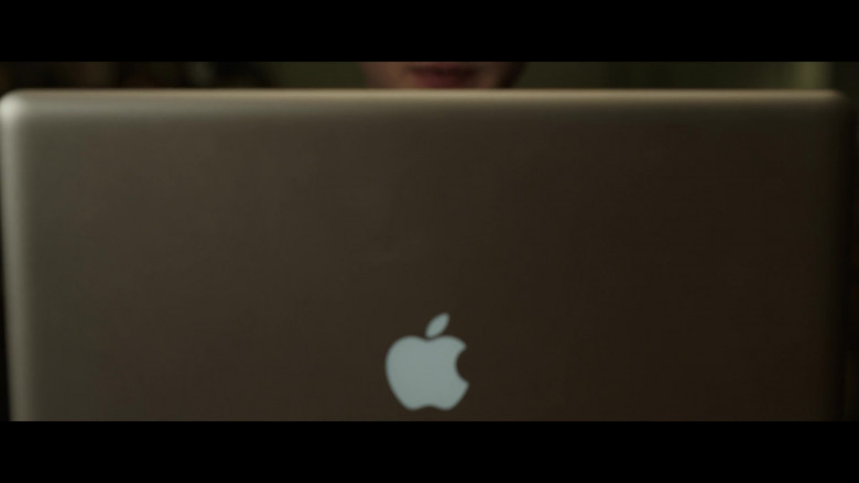 Apple MacBook Laptop of Jaeden Martell as Craig in Mr. Harrigan's Phone (2022)