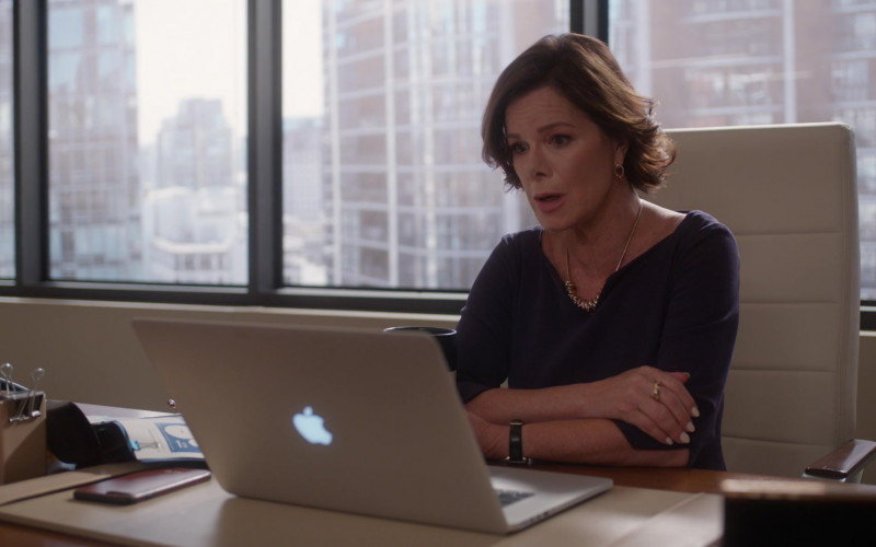 Apple MacBook Laptops in So Help Me Todd S01E04 Corduroy Briefs (1)
