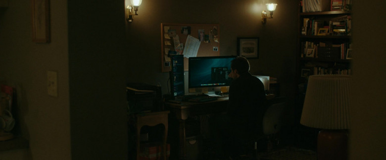 Apple iMac Computer of Harry Styles as Jack Chambers in Don’t Worry Darling (2)