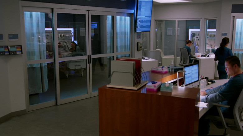 Apple iMac Computers in Chicago Fire S11E04 The Center of the Universe (2)