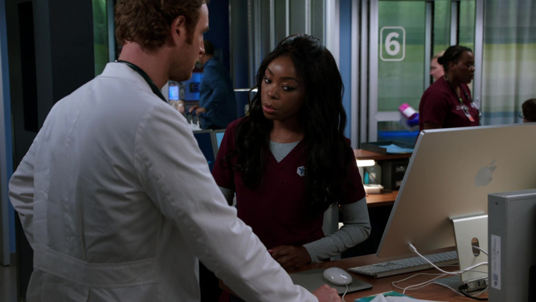 Apple iMac Computers in Chicago Med S08E04 The Apple Doesn't Fall Far from the Teacher (7)