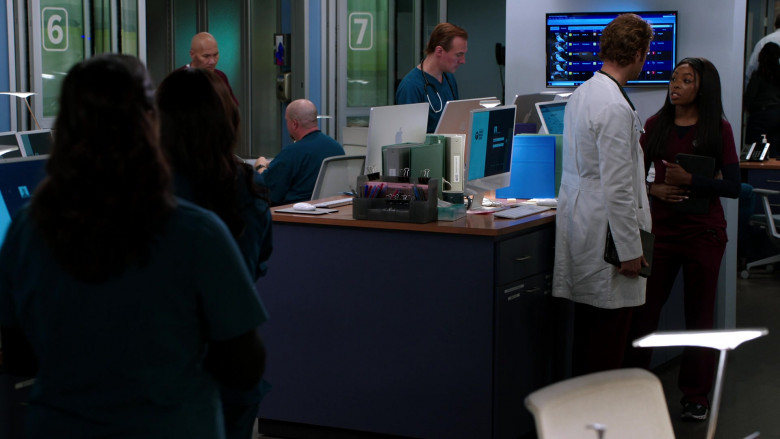 Apple iMac Computers in Chicago Med S08E05 Yep, This Is the World We Live In (4)