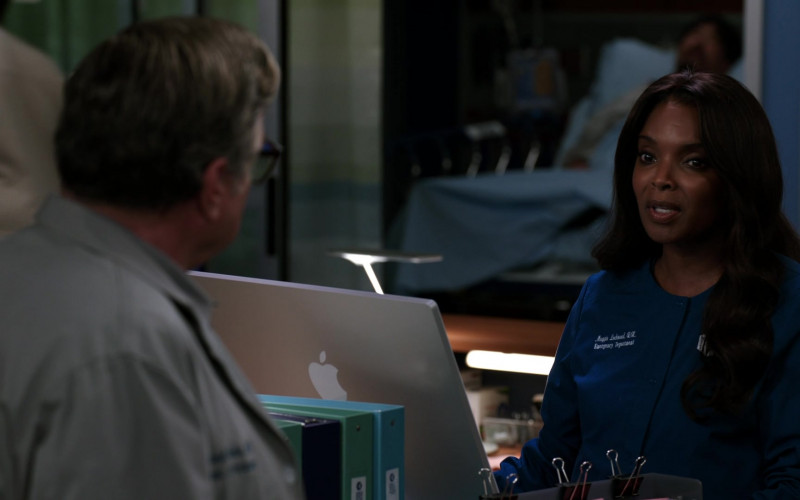 Apple iMac Computers in Chicago Med S08E05 Yep, This Is the World We Live In (8)