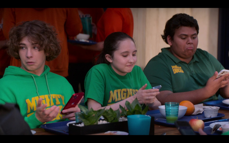 Apple iPhone Smartphone in The Mighty Ducks Game Changers S02E05 Icing on the Cake (2022)