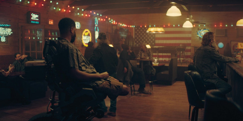 Bud Light and Miller Beer Signs in The Peripheral S01E01 Pilot (2022)