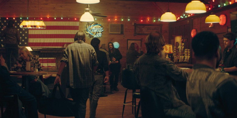 Bud Light and Yuengling Beer Signs in The Peripheral S01E01 Pilot (1)