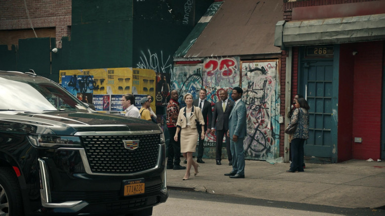 Cadillac Escalade SUV in The Equalizer S03E04 One Percenters (2022)