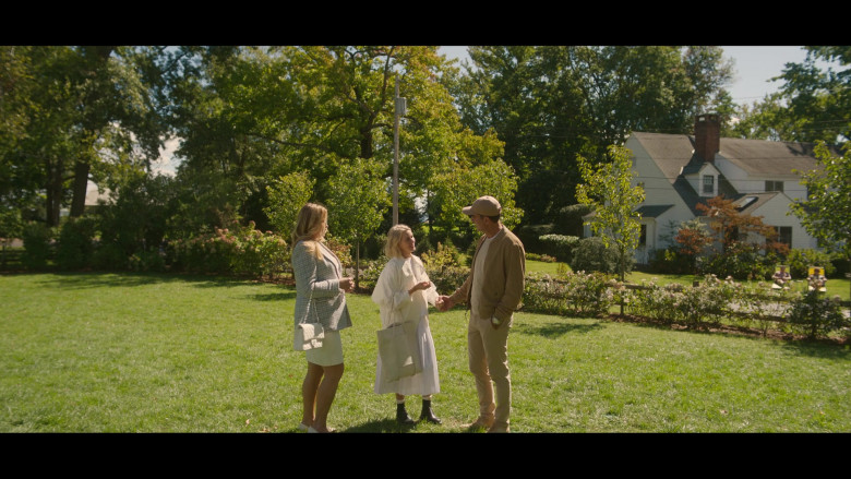 Chanel White Handbag of Jennifer Coolidge as Karen Calhoun in The Watcher S01E01 Welcome, Friends (2022)