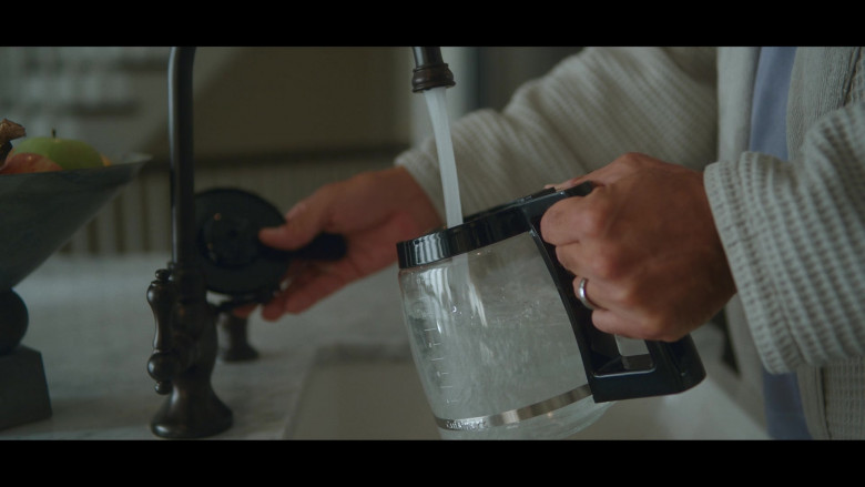 Cuisinart Coffee Maker in The Watcher S01E01 Welcome, Friends (1)