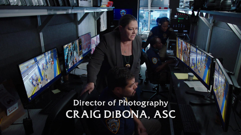 Dell Monitor in Law & Order S22E03 Vicious Cycle (2022)