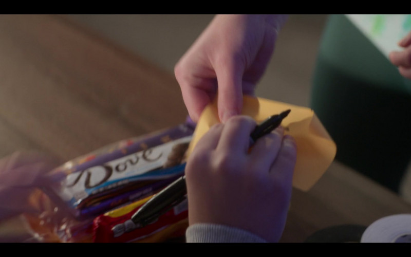 Dove Chocolate in The Mighty Ducks Game Changers S02E03 Coach Classic (2022)