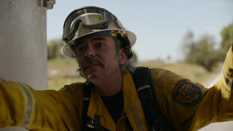 Ess Firefighter Goggles in Fire Country S01E02 The Fresh Prince of Edgewater (1)