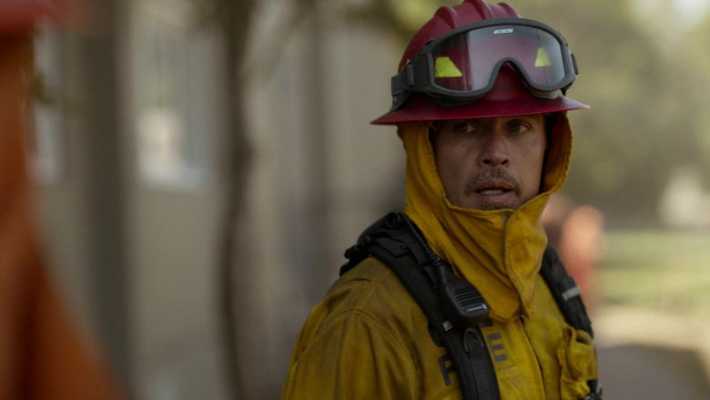 Ess Firefighter Goggles in Fire Country S01E02 The Fresh Prince of Edgewater (3)