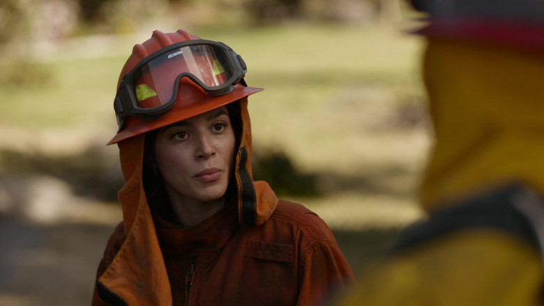 Ess Firefighter Goggles in Fire Country S01E02 The Fresh Prince of Edgewater (6)