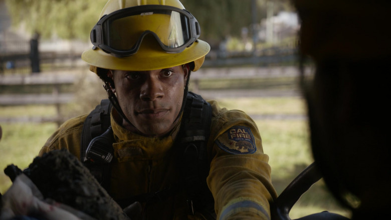 Ess Firefighter Goggles in Fire Country S01E02 The Fresh Prince of Edgewater (8)