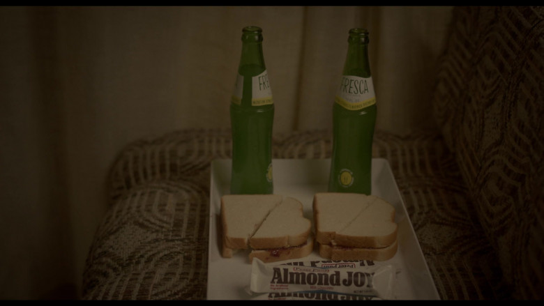 Fresca Sparkling Flavored Soda And Almond Joy Candy Bars in A Friend of the Family S01E02 The Mission (1)