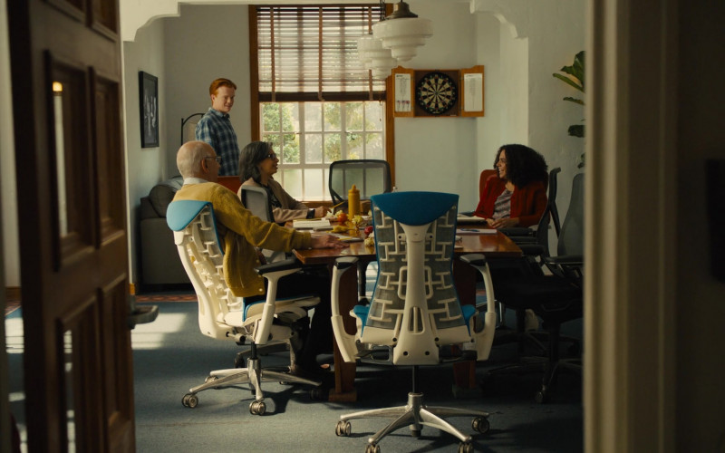 Herman Miller Chairs in Reboot S01E08 "Who's the Boss?" (2022)