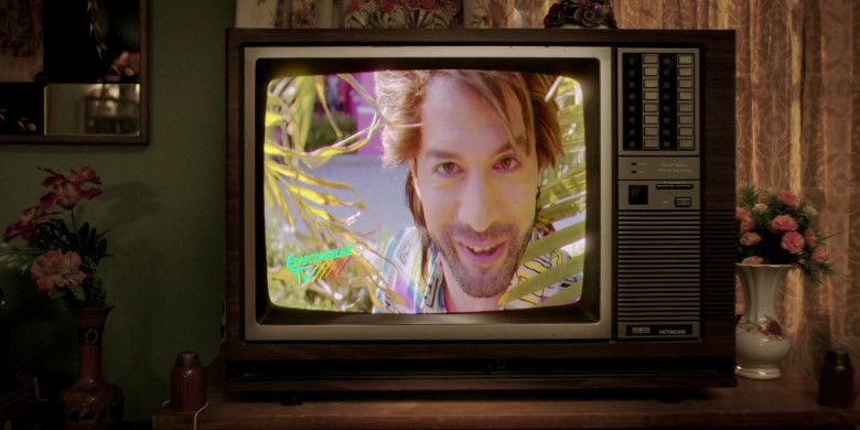 Hitachi TVs in Acapulco S02E02 Hit Me With Your Best Shot (2)