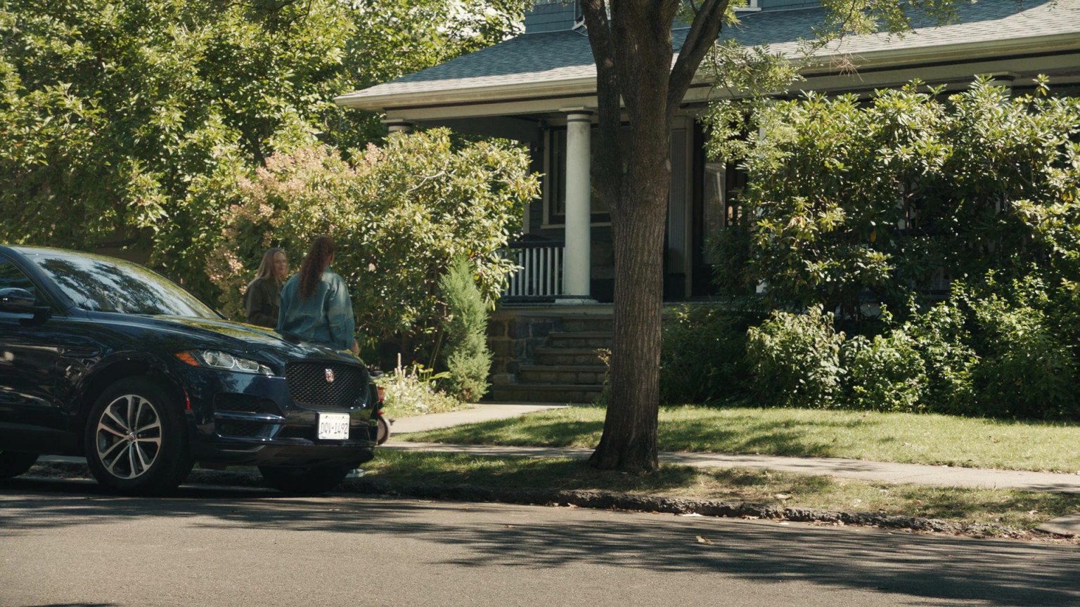 Jaguar FPace Car In The Equalizer S03E03 "Better Off Dead" (2022)