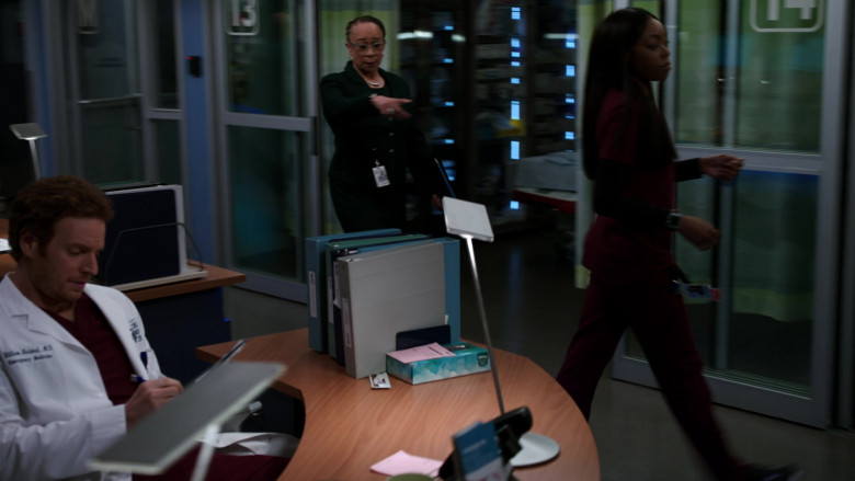 Kleenex Tissues in Chicago Med S08E05 Yep, This Is the World We Live In (2022)