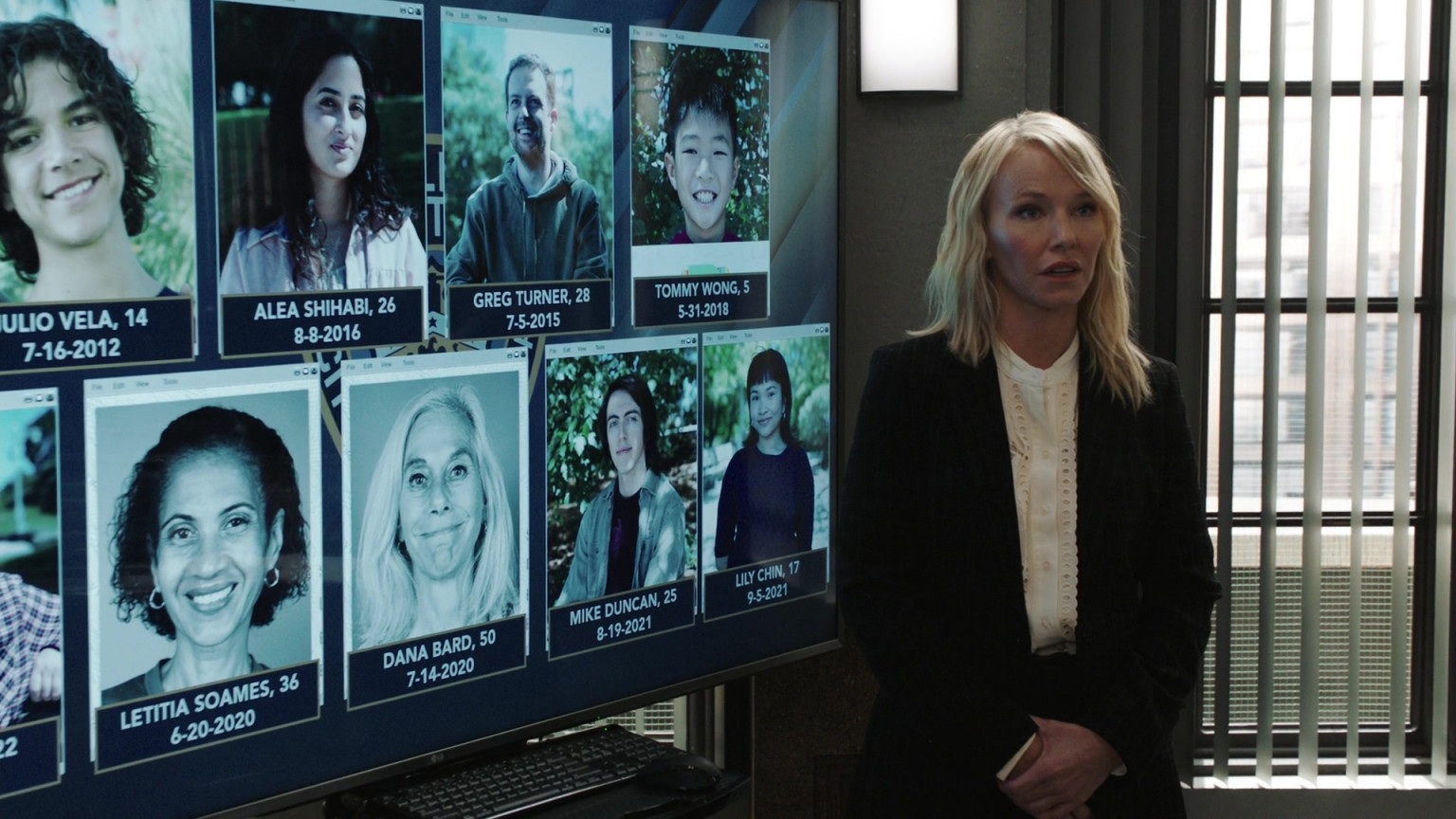LG TV In Law & Order Special Victims Unit S24E05 "Breakwater" (2022)