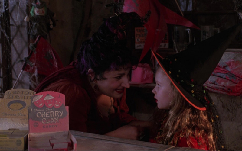 Lemonhead Candy and Cherry Clan Candy in Hocus Pocus (1993)