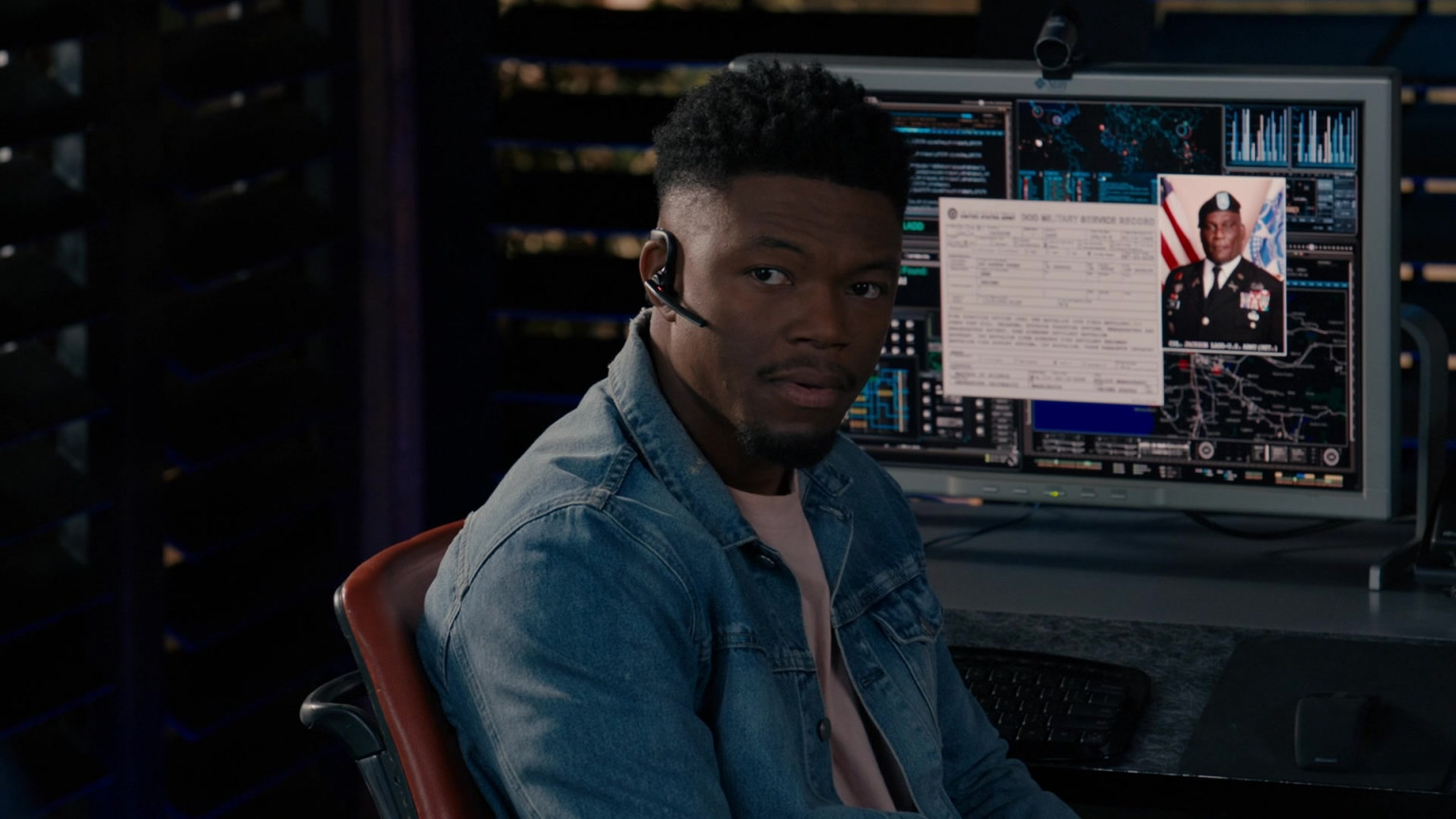 Microsoft Mouse In NCIS Los Angeles S14E02 "Of Value" (2022)