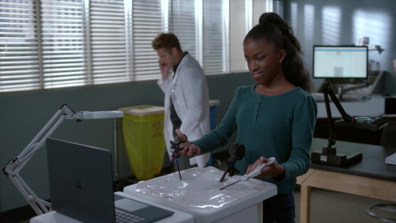 Microsoft Surface Laptops in Grey’s Anatomy S19E03 Let’s Talk About Sex (1)