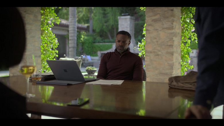 Microsoft Surface Laptops in Reasonable Doubt S01E06 Renegade (6)