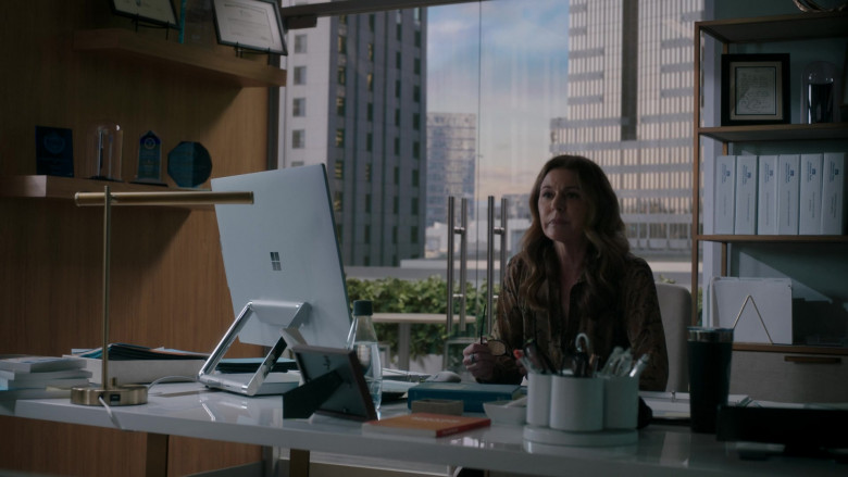 Microsoft Surface Studio All-In-One Computer in The Resident S06E03 One Bullet (2022)