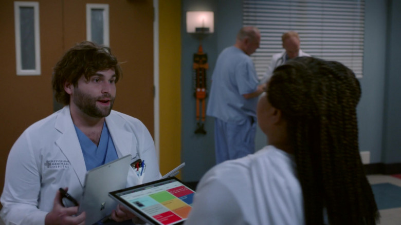 Microsoft Surface Tablet in Grey's Anatomy S19E04 Haunted (2022)