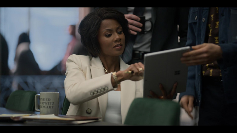 Microsoft Surface Tablets in Reasonable Doubt S01E03 99 Problems (2)