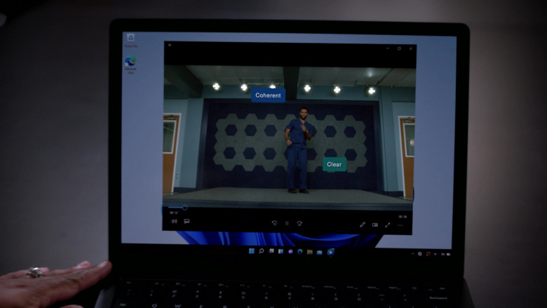 Microsoft Windows 11 OS in Grey's Anatomy S19E03 Let's Talk About Sex (2)