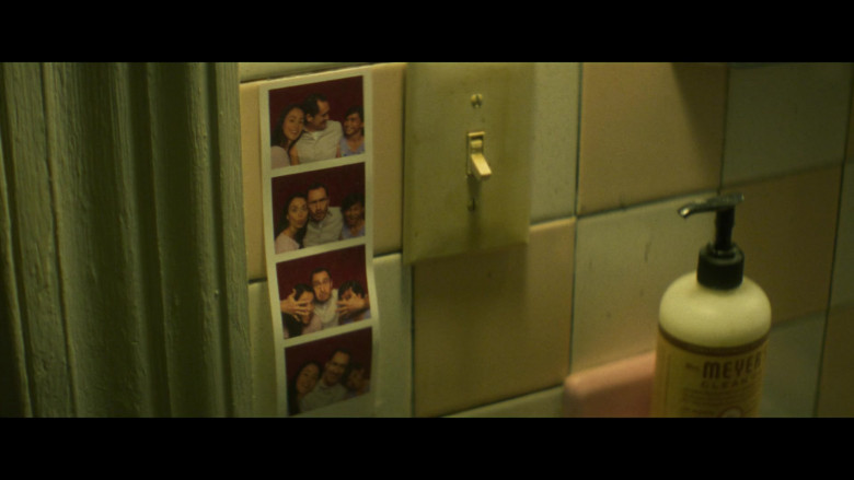 Mrs. Meyer's Clean Day's Hand Soap in Let the Right One In S01E02 Intercessors (2022)