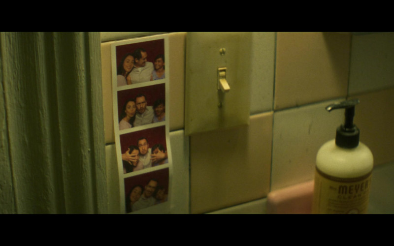 Mrs. Meyer's Clean Day's Hand Soap in Let the Right One In S01E02 Intercessors (2022)