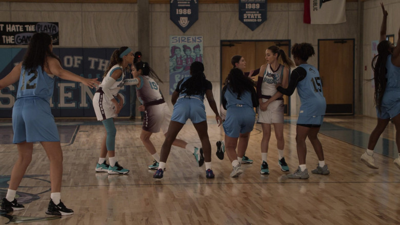 Nike Air Max 270 Sneakers in Big Shot S02E10 Moving On