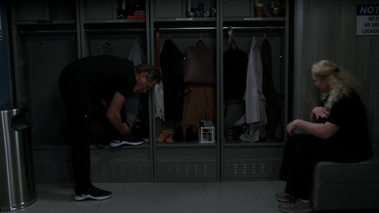 Nike Sneakers in Chicago Med S08E04 The Apple Doesn't Fall Far from the Teacher (2022)