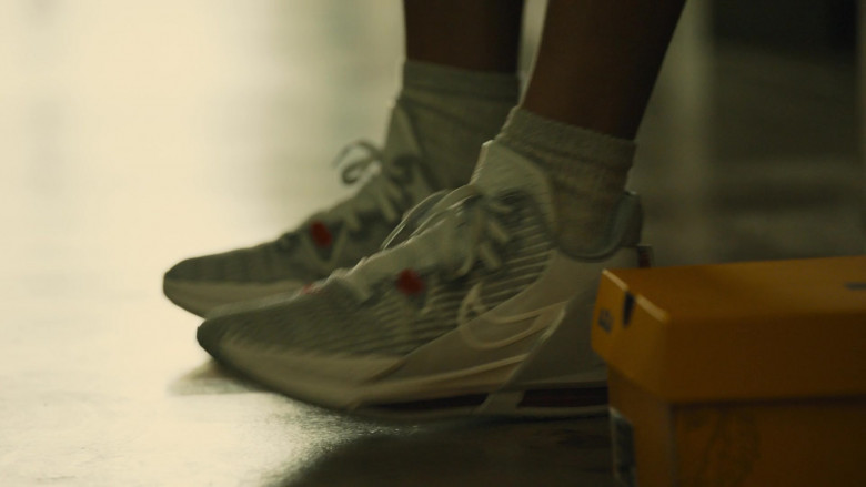 Nike Sneakers in Reboot S01E07 Baskets (2)