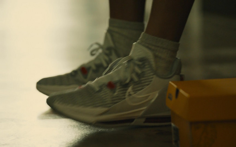 Nike Sneakers in Reboot S01E07 Baskets (2)