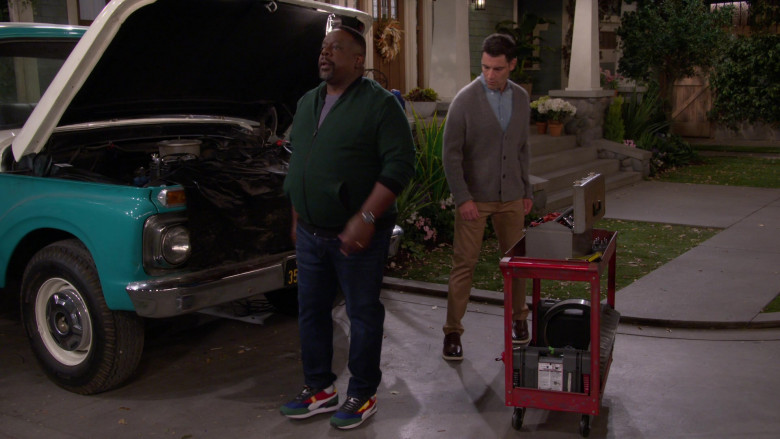 Puma Men's Sneakers Worn by Cedric the Entertainer as Calvin Butler in The Neighborhood S05E05 Welcome to the Art of Negotiation