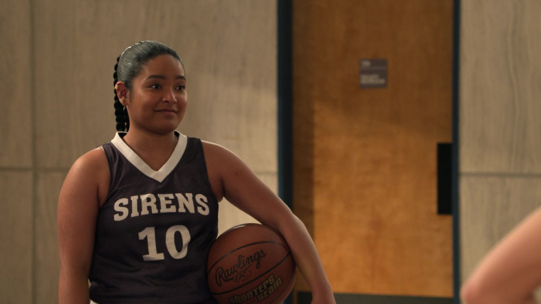 Rawlings Basketball in Big Shot S02E01 Ava Fever (1)