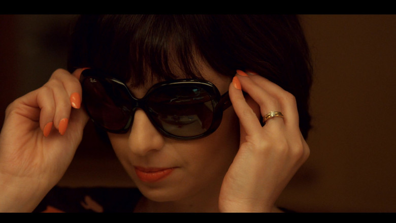 Ray-Ban Women’s Oversized Sunglasses of Kate Micucci as Stacey in Guillermo del Toro’s Cabinet of Curiosities (1)