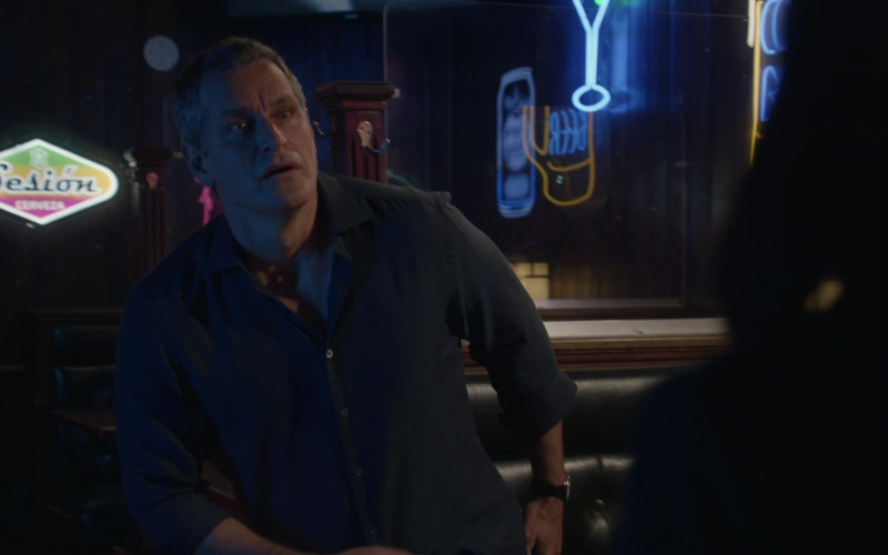 Sesiόn Cerveza by Full Sail Brewing Beer Sign in Blue Bloods S13E01 "Keeping the Faith" (2022)