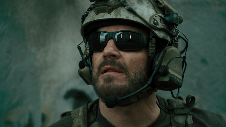 Smith Optics Men's Sunglasses of David Boreanaz as Master Chief Special Warfare Operator Jason Hayes a.k.a. Bravo 1-1B in SEAL Team S06E05 Thunderstruck (2)