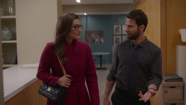 Tory Burch Quilted Handbag in So Help Me Todd S01E03 Second Second Chance (2)