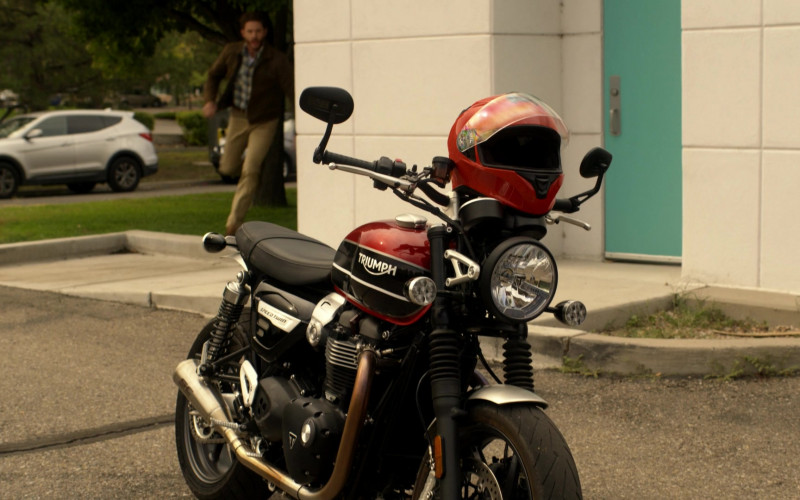 Triumph Motorcycle in Big Sky S03E05 Flesh and Blood (1)